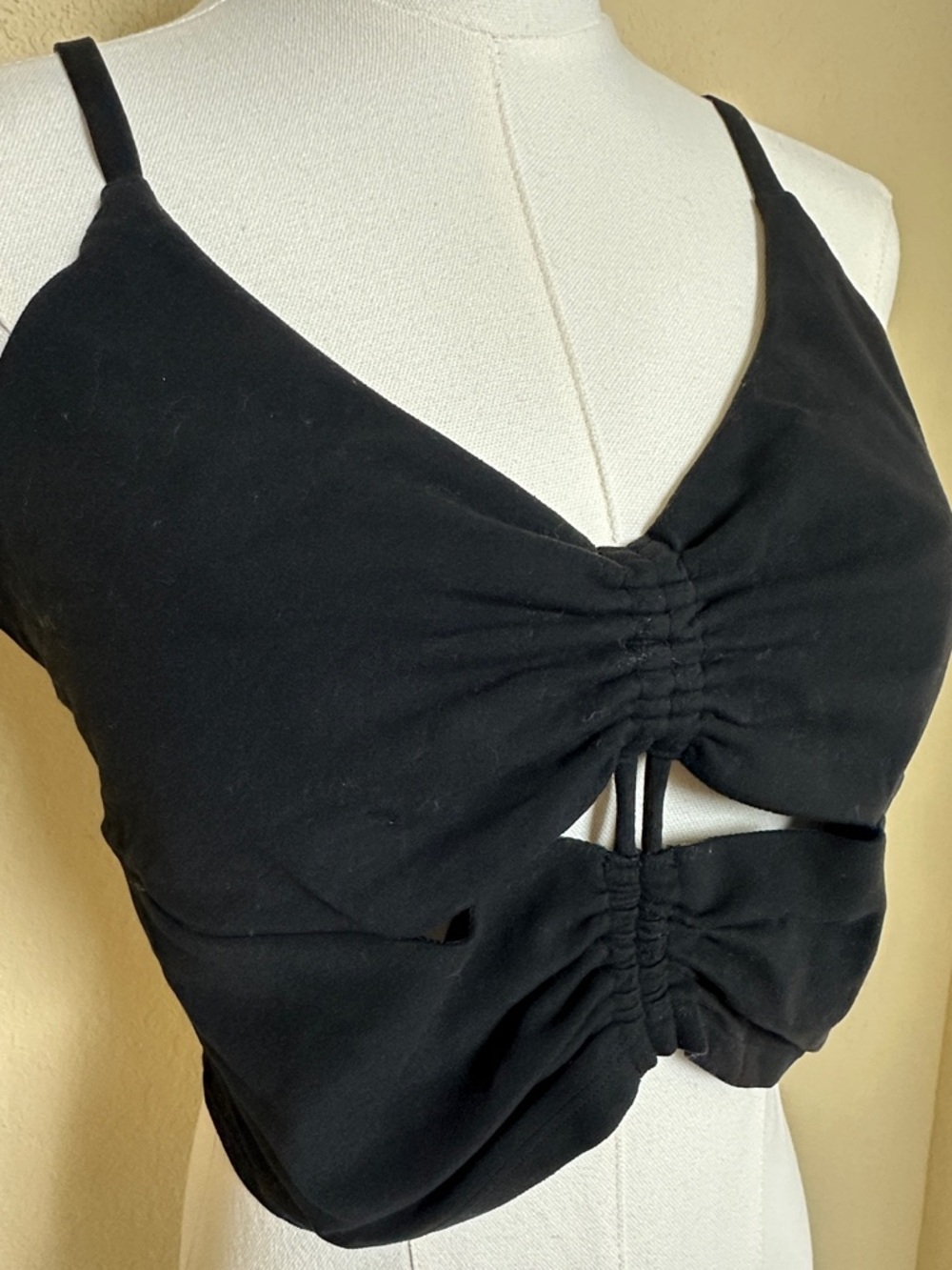 Athleta Black Ruched Cutout Crop Top - Picture 2 of 7
